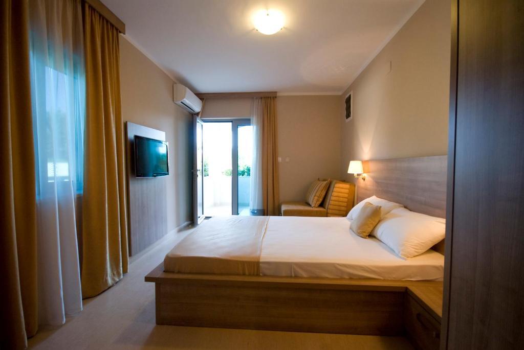 Petrovac Vila V Lux Apartments الغرفة الصورة
